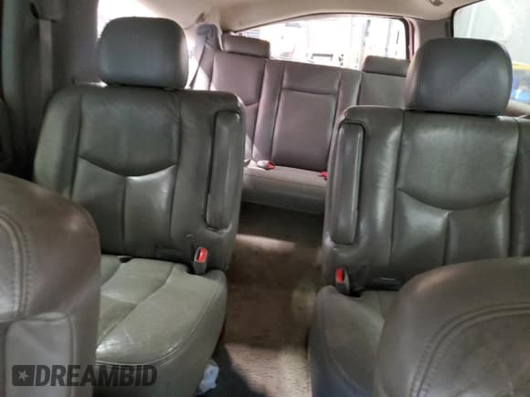 ✅ 2003 Chevrolet Suburban LT • VIN: 1GNFK16Z63J120326 • Lot: 48627895. Listed on Copart with 381,733 mi. Free auction sales archive from the USA and detailed vehicle history report at DreamBid. Image 10.