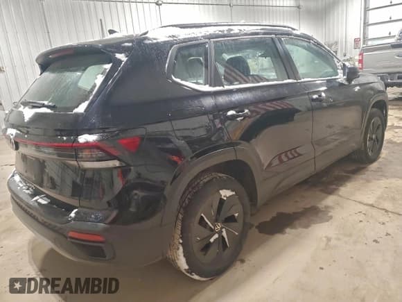 ✅ 2025 Volkswagen Taos S • VIN: 3VV5C7B24SM033332 • Лот: 95617125. Опубликован ранее на Copart с пробегом 26 778 миль. Бесплатный доступ к архиву аукционных продаж из США и подробный отчёт об истории автомобиля на DreamBid. Изображение 3.