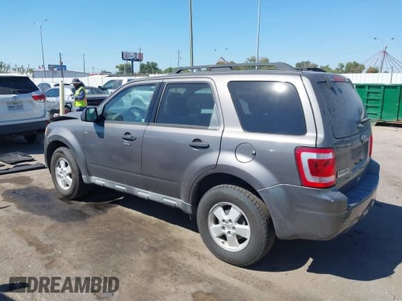 ✅ 2012 Ford Escape XLT • VIN: 1FMCU0D77CKC65379 • Lot: 43462891. Wystawiony na IAAI z przebiegiem 78 198 mil. Bezpłatny archiwum sprzedaży aukcyjnych z USA i szczegółowy raport historii pojazdu na DreamBid. Zdjęcie 14.