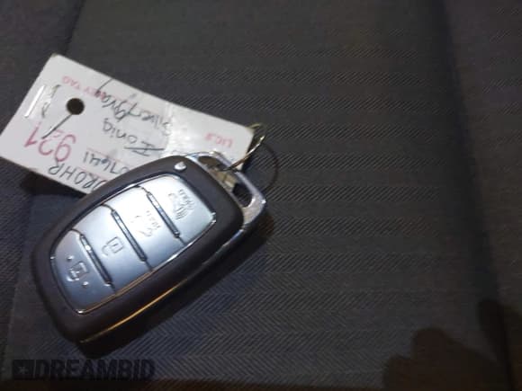 ✅ 2020 Hyundai Ioniq Preferred • VIN: KMHC85LC1LU203268 • Lot: 41249301. Wystawiony na IAAI z przebiegiem 14 005 mil. Bezpłatny archiwum sprzedaży aukcyjnych z USA i szczegółowy raport historii pojazdu na DreamBid. Zdjęcie 11.