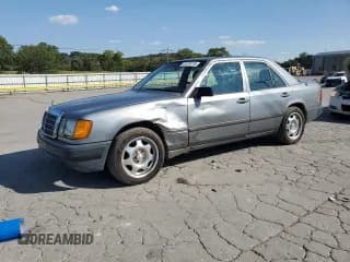 ✅ 1989 Mercedes-Benz 260 • VIN: WDBEA26D2KB000709 • Лот: 81574115. Опубликован ранее на Copart с пробегом 218 341 миль. Бесплатный доступ к архиву аукционных продаж из США и подробный отчёт об истории автомобиля на DreamBid. Изображение 1.