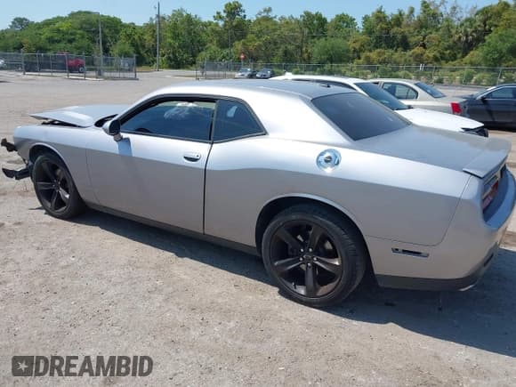 ✅ 2017 Dodge Challenger R/T Plus • VIN: 2C3CDZBT4HH548723 • Lot: 42108999. Listed on IAAI with 80,881 mi. Free auction sales archive from the USA and detailed vehicle history report at DreamBid. Image 3.