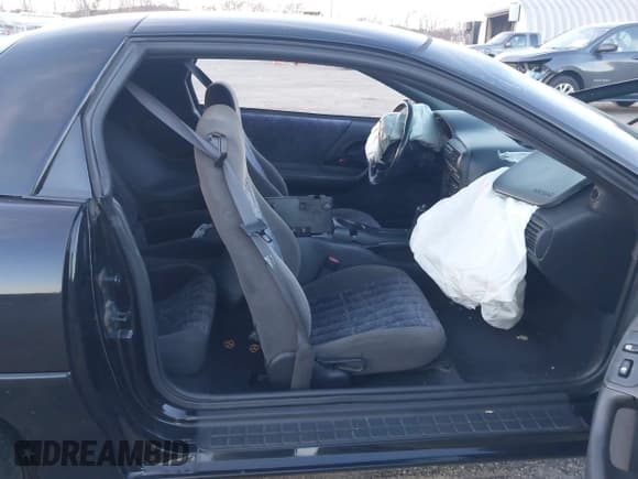 ✅ 2002 Chevrolet Camaro Z28 • VIN: 2G1FP22G022156240 • Лот: 43643760. Опубликован ранее на IAAI с пробегом Не указан. Бесплатный доступ к архиву аукционных продаж из США и подробный отчёт об истории автомобиля на DreamBid. Изображение 5.