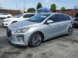 2020 Hyundai Ioniq SE с VIN KMHC65LDXLU211156, выставлен на аукционе Copart как лот 63587145 с пробегом 40 361 миль миль и Списание • Salvage title. История ставок и продаж доступна на DreamBid. Изображение 1.
