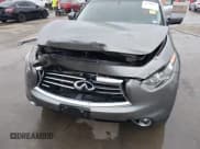 ✅ 2015 Infiniti QX70 • VIN: JN8CS1MUXFM380576 • Lot: 41516132. Wystawiony na IAAI z przebiegiem 109 662 mil. Bezpłatny archiwum sprzedaży aukcyjnych z USA i szczegółowy raport historii pojazdu na DreamBid. Zdjęcie 6.
