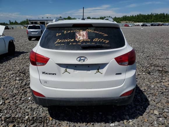 2015 Hyundai Tucson SE with VIN KM8JUCAG9FU102660, listed as a Copart auction lot 57199094 with 143,383 mi miles and Salvage title. Bid and sale history available at DreamBid. Image 6.