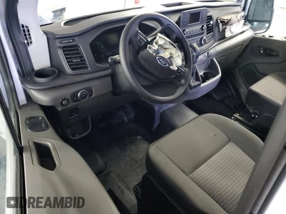 ✅ 2024 Ford Transit Cargo • VIN: 1FTBR1C88RKA39474 • Lot: 86339884. Wystawiony na Copart z przebiegiem Nie podano. Bezpłatny archiwum sprzedaży aukcyjnych z USA i szczegółowy raport historii pojazdu na DreamBid. Zdjęcie 8.