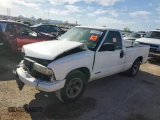 1999 Chevrolet S-10 LS with VIN 1GCCS1441XK152846, listed as a Copart auction lot 54203455 with 176,229 mi miles and Salvage title. Bid and sale history available at DreamBid. Image 1.