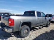 ✅ 2007 Chevrolet Silverado 2500HD 2LT • VIN: 1GCHK23K77F527420 • Lot: 48525815. Wystawiony na Copart z przebiegiem 253 826 mil. Bezpłatny archiwum sprzedaży aukcyjnych z USA i szczegółowy raport historii pojazdu na DreamBid. Zdjęcie 3.