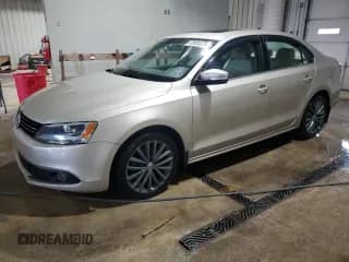 ✅ 2013 Volkswagen Jetta TDI w/Premium • VIN: 3VWLL7AJ3DM230460 • Lot: 42925675. Listed on Copart with 174,716 mi. Free auction sales archive from the USA and detailed vehicle history report at DreamBid. Image 1.