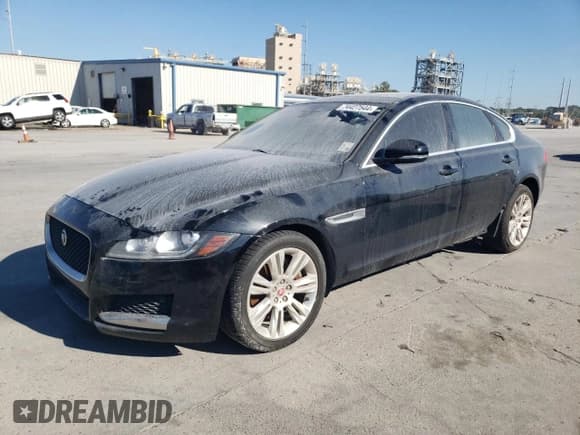 ✅ 2018 Jaguar XF 25t • VIN: SAJBR4FX6JCY61663 • Лот: 74427544. Опубликован ранее на Copart с пробегом Не указан. Бесплатный доступ к архиву аукционных продаж из США и подробный отчёт об истории автомобиля на DreamBid. Изображение 1.