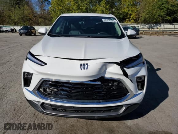 ✅ 2024 Buick Encore GX Preferred • VIN: KL4AMCSL5RB210848 • Lot: 86156475. Wystawiony na Copart z przebiegiem 11 474 mil. Bezpłatny archiwum sprzedaży aukcyjnych z USA i szczegółowy raport historii pojazdu na DreamBid. Zdjęcie 5.