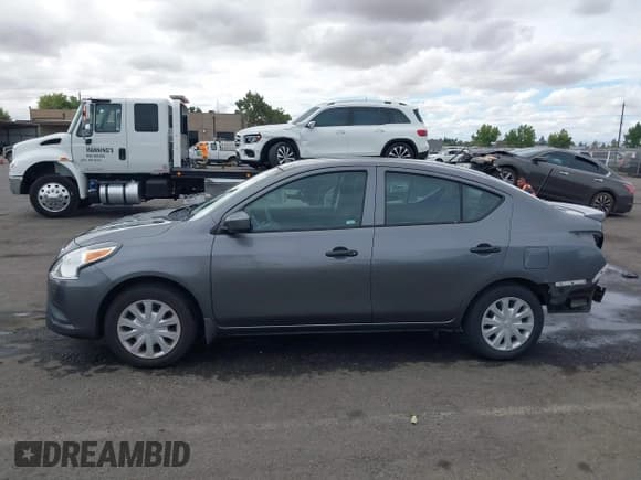 ✅ 2017 Nissan Versa SV • VIN: 3N1CN7AP8HL867411 • Lot: 43181660. Wystawiony na IAAI z przebiegiem 29 385 mil. Bezpłatny archiwum sprzedaży aukcyjnych z USA i szczegółowy raport historii pojazdu na DreamBid. Zdjęcie 15.