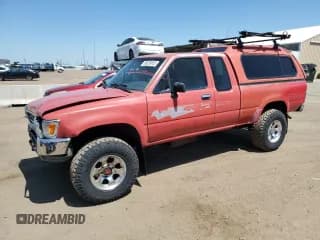 ✅ 1992 Toyota Pickup DLX • VIN: JT4VN13D8N5073008 • Lot: 68039655. Wystawiony na Copart z przebiegiem 168 749 mil. Bezpłatny archiwum sprzedaży aukcyjnych z USA i szczegółowy raport historii pojazdu na DreamBid. Zdjęcie 1.