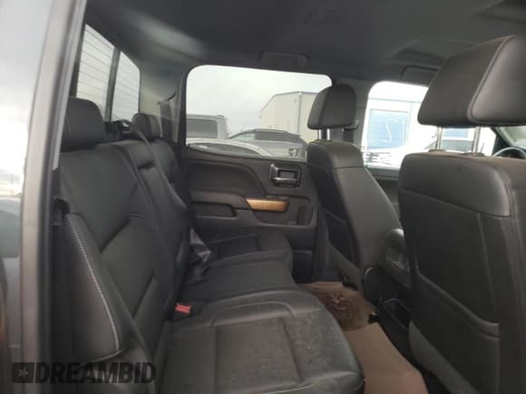 ✅ 2018 Chevrolet Silverado 1500 • VIN: TNV1N230158399080 • Лот: 63489073. Опубликован ранее на Copart с пробегом 80 942 миль. Бесплатный доступ к архиву аукционных продаж из США и подробный отчёт об истории автомобиля на DreamBid. Изображение 6.