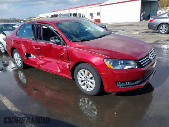 ✅ 2015 Volkswagen Passat S • VIN: 1VWAT7A35FC050331 • Lot: 43639005. Listed on IAAI with 97,913 mi. Free auction sales archive from the USA and detailed vehicle history report at DreamBid. Image 1.