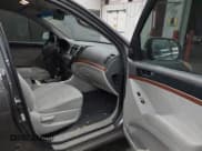 ✅ 2011 Hyundai Veracruz Limited • VIN: KM8NU4CC9BU154964 • Lot: 43056264. Listed on IAAI with 255,855 mi. Free auction sales archive from the USA and detailed vehicle history report at DreamBid. Image 5.