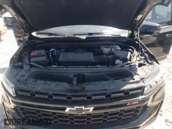 ✅ 2021 Chevrolet Suburban Z71 • VIN: 1GNSKDKD6MR343981 • Lot: 68911614. Wystawiony na Copart z przebiegiem 31 635 mil. Bezpłatny archiwum sprzedaży aukcyjnych z USA i szczegółowy raport historii pojazdu na DreamBid. Zdjęcie 12.