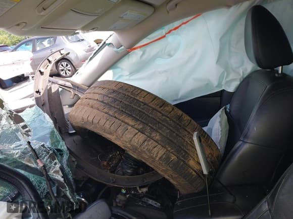 ✅ 2017 Nissan Rogue SL • VIN: JN8AT2MT1HW403414 • Lot: 42752423. Listed on IAAI with 113,683 mi. Free auction sales archive from the USA and detailed vehicle history report at DreamBid. Image 5.