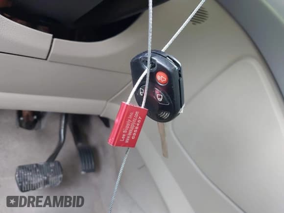 ✅ 2015 Ford Escape SE • VIN: 1FMCU9GX5FUB16820 • Lot: 43584827. Listed on IAAI with 131,101 mi. Free auction sales archive from the USA and detailed vehicle history report at DreamBid. Image 11.