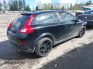 ✅ 2011 Volvo C30 • VIN: YV1672MK4B2198306 • Лот: 41980156. Опубликован ранее на IAAI с пробегом 205 771 миль. Бесплатный доступ к архиву аукционных продаж из США и подробный отчёт об истории автомобиля на DreamBid. Изображение 4.