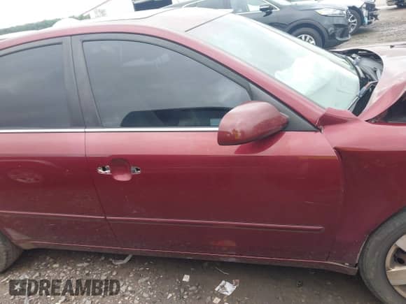 2008 Hyundai Sonata GLS z VIN 5NPET46F28H345979, wystawiony jako IAAI lot #42376426 z przebiegiem 267 372 mil mil oraz . Historia ofert i sprzedaży dostępna na DreamBid. Obrazek 14.