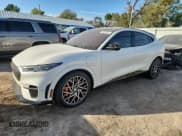 ✅ 2021 Ford Mustang Mach-E GT • VIN: 3FMTK4SX0MME04522 • Лот: 85952985. Опубликован ранее на Copart с пробегом Не указан. Бесплатный доступ к архиву аукционных продаж из США и подробный отчёт об истории автомобиля на DreamBid. Изображение 1.