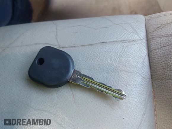 ✅ 2008 Chevrolet Suburban LTZ • VIN: 3GNFC16038G173492 • Лот: 43355753. Опубликован ранее на IAAI с пробегом 178 502 миль. Бесплатный доступ к архиву аукционных продаж из США и подробный отчёт об истории автомобиля на DreamBid. Изображение 11.