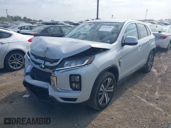 ✅ 2024 Mitsubishi Outlander S • VIN: JA4ARUAU4RU016849 • Lot: 42818704. Listed on IAAI with 7,348 mi. Free auction sales archive from the USA and detailed vehicle history report at DreamBid. Image 2.