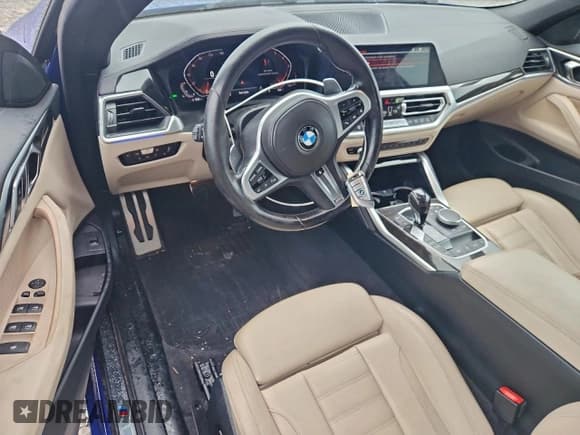 ✅ 2022 BMW 4 Series 430i • VIN: WBA23AT00NCJ35998 • Lot: 93921835. Listed on Copart with 44,022 mi. Free auction sales archive from the USA and detailed vehicle history report at DreamBid. Image 8.