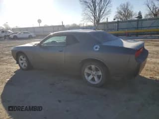 ✅ 2011 Dodge Challenger • VIN: 2B3CJ4DG7BH570893 • Lot: 42389315. Wystawiony na Copart z przebiegiem 131 889 mil. Bezpłatny archiwum sprzedaży aukcyjnych z USA i szczegółowy raport historii pojazdu na DreamBid. Zdjęcie 2.