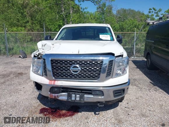 ✅ 2018 Nissan Titan SV • VIN: 1N6BA1F46JN526690 • Lot: 41989215. Listed on IAAI with 129,626 mi. Free auction sales archive from the USA and detailed vehicle history report at DreamBid. Image 12.
