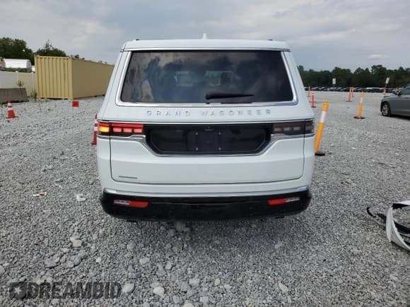 ✅ 2023 Jeep Grand Wagoneer • VIN: 1C4SJSEP2PS557840 • Лот: 69240965. Опубликован ранее на Copart с пробегом 37 285 миль. Бесплатный доступ к архиву аукционных продаж из США и подробный отчёт об истории автомобиля на DreamBid. Изображение 6.