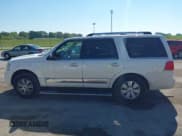 ✅ 2008 Lincoln Navigator • VIN: 5LMFU28538LJ11770 • Lot: 42256213. Listed on IAAI with 293,500 mi. Free auction sales archive from the USA and detailed vehicle history report at DreamBid. Image 14.