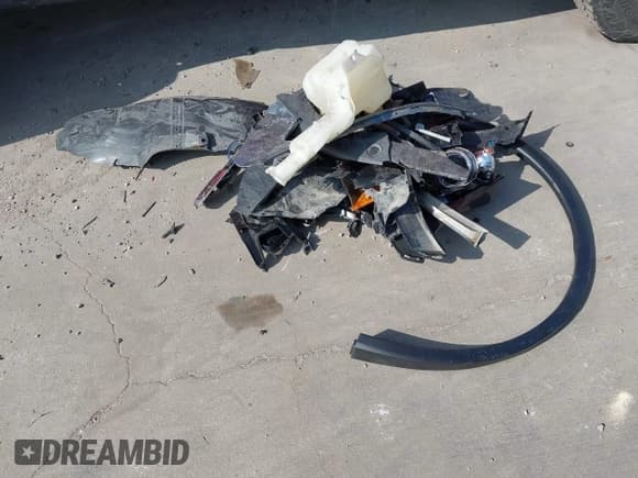 ✅ 2011 Hyundai Genesis • VIN: KMHGC4DE6BU114837 • Лот: 43505971. Опубликован ранее на IAAI с пробегом 136 010 миль. Бесплатный доступ к архиву аукционных продаж из США и подробный отчёт об истории автомобиля на DreamBid. Изображение 12.