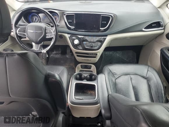 ✅ 2021 Chrysler Pacifica Touring L • VIN: 2C4RC1BG9MR538612 • Lot: 83997485. Listed on Copart with 91,227 mi. Free auction sales archive from the USA and detailed vehicle history report at DreamBid. Image 8.