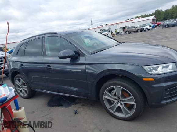 ✅ 2020 Audi Q5 Premium Plus • VIN: WA1BNAFY7L2036929 • Lot: 43409370. Wystawiony na IAAI z przebiegiem 65 514 mil. Bezpłatny archiwum sprzedaży aukcyjnych z USA i szczegółowy raport historii pojazdu na DreamBid. Zdjęcie 13.