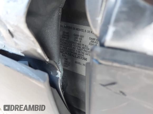 ✅ 2020 Chevrolet Trax LS • VIN: 3GNCJKSBXLL203366 • Lot: 43584734. Wystawiony na IAAI z przebiegiem 116 779 mil. Bezpłatny archiwum sprzedaży aukcyjnych z USA i szczegółowy raport historii pojazdu na DreamBid. Zdjęcie 9.