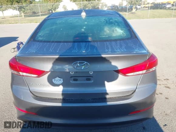 ✅ 2018 Hyundai Elantra SEL • VIN: 5NPD84LFXJH268737 • Lot: 43345986. Listed on IAAI with 96,159 mi. Free auction sales archive from the USA and detailed vehicle history report at DreamBid. Image 16.