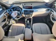 ✅ 2022 BMW X1 xDrive28i • VIN: WBXJG9C09N5U62506 • Lot: 65545995. Wystawiony na Copart z przebiegiem 20 066 mil. Bezpłatny archiwum sprzedaży aukcyjnych z USA i szczegółowy raport historii pojazdu na DreamBid. Zdjęcie 8.