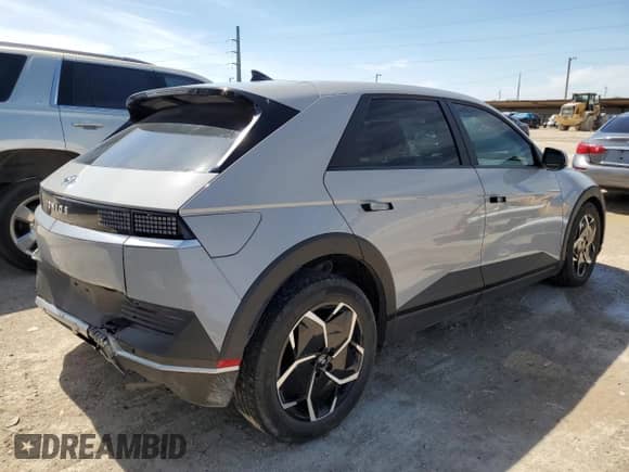 2022 Hyundai Ioniq 5 SE z VIN KM8KM4AE2NU051588, wystawiony jako Copart lot #47071864 z przebiegiem 27 894 mil mil oraz Szkoda całkowita • Salvage title. Historia ofert i sprzedaży dostępna na DreamBid. Obrazek 3.