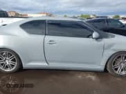 ✅ 2013 Scion tC • VIN: JTKJF5C70D3056557 • Lot: 43711854. Wystawiony na IAAI z przebiegiem 132 546 mil. Bezpłatny archiwum sprzedaży aukcyjnych z USA i szczegółowy raport historii pojazdu na DreamBid. Zdjęcie 13.