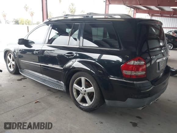 ✅ 2007 Mercedes-Benz GL 450 • VIN: 4JGBF71E17A132291 • Lot: 41927876. Listed on IAAI with 198,859 mi. Free auction sales archive from the USA and detailed vehicle history report at DreamBid. Image 3.