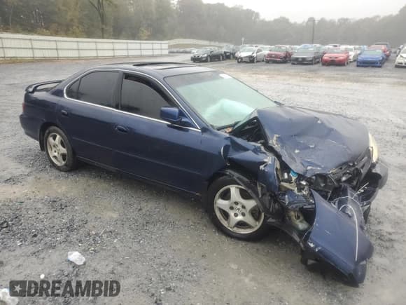 ✅ 2003 Acura TL • VIN: 19UUA56633A010853 • Lot: 90621745. Listed on Copart with 180,131 mi. Free auction sales archive from the USA and detailed vehicle history report at DreamBid. Image 4.