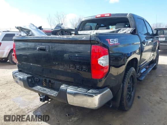 ✅ 2016 Toyota Tundra SR5 • VIN: 5TFEM5F13GX102952 • Lot: 41881999. Listed on IAAI with 106,065 mi. Free auction sales archive from the USA and detailed vehicle history report at DreamBid. Image 4.