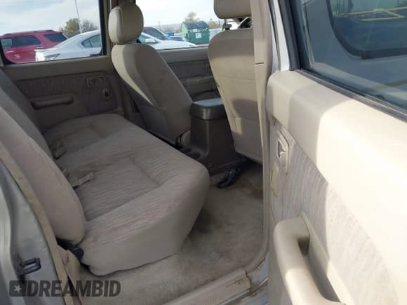 ✅ 2000 Nissan Frontier XE • VIN: 1N6ED27T6YC397078 • Lot: 43785113. Listed on IAAI with 172,681 mi. Free auction sales archive from the USA and detailed vehicle history report at DreamBid. Image 8.