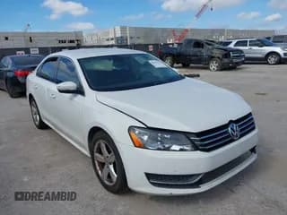 ✅ 2013 Volkswagen Passat SE • VIN: 1VWBH7A30DC134298 • Лот: 42592442. Опубликован ранее на IAAI с пробегом 248 768 миль. Бесплатный доступ к архиву аукционных продаж из США и подробный отчёт об истории автомобиля на DreamBid. Изображение 1.