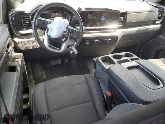 ✅ 2022 GMC Sierra 1500 SLE • VIN: 3GTUUBED6NG615636 • Лот: 57758405. Опубликован ранее на Copart с пробегом 67 144 миль. Бесплатный доступ к архиву аукционных продаж из США и подробный отчёт об истории автомобиля на DreamBid. Изображение 8.