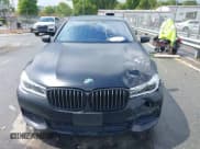 ✅ 2018 BMW 7 Series ALPINA B7 xDrive • VIN: WBA7F2C57JB238219 • Lot: 41996112. Wystawiony na IAAI z przebiegiem Nie podano. Bezpłatny archiwum sprzedaży aukcyjnych z USA i szczegółowy raport historii pojazdu na DreamBid. Zdjęcie 12.