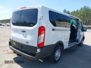 ✅ 2024 Ford Transit Passenger XL • VIN: 1FBAX9Y82RKB84992 • Lot: 42097881. Listed on IAAI with 527 mi. Free auction sales archive from the USA and detailed vehicle history report at DreamBid. Image 4.